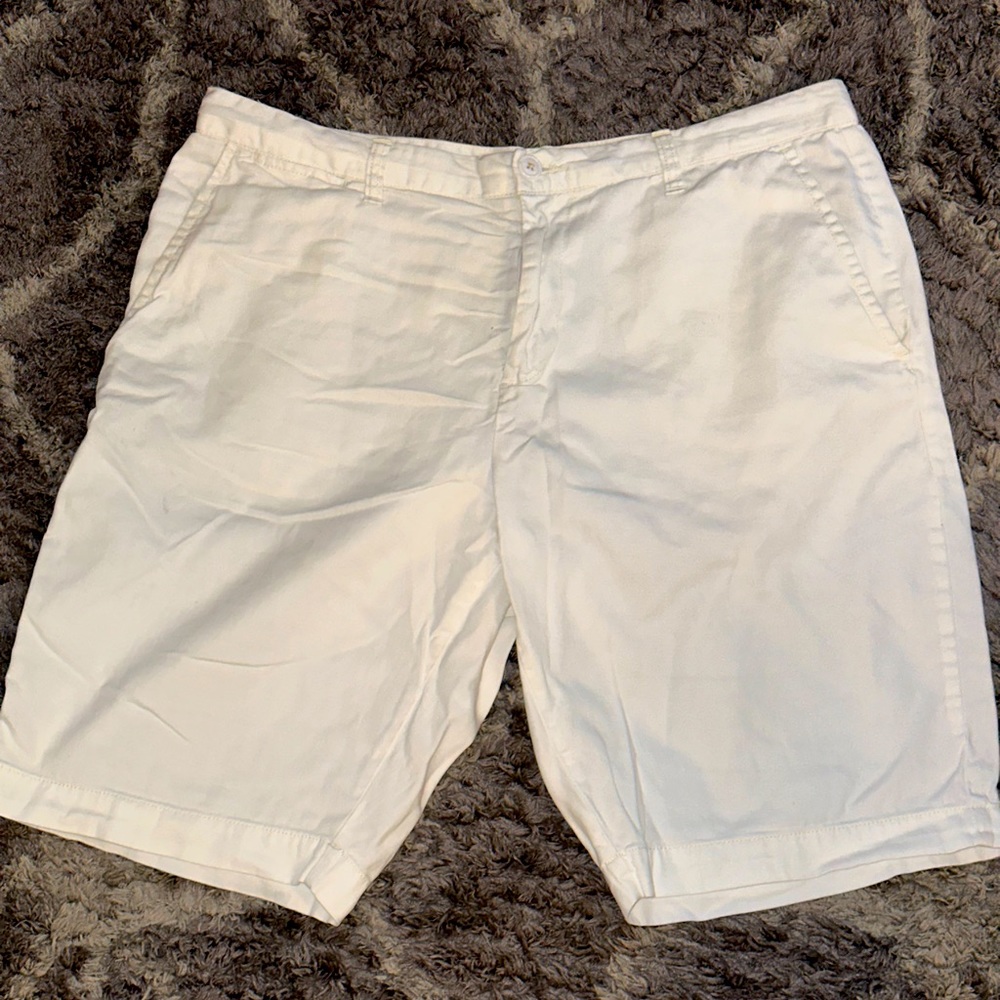 Authentic Chinos Men’s Shorts Waist: 36”